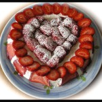 Cheesecake con fragole e sciroppo di amarene