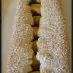 Strudel con marmellata di pesche e pesche noci