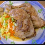 Pollo con mandorle e capperi sfumato all