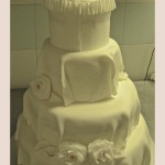 Wedding cake: "White flowers"