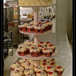 Weddingcake: " Love and buttons on the union jack "