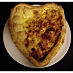 Cuor di sfoglia ai porri e patate con crema di cardi