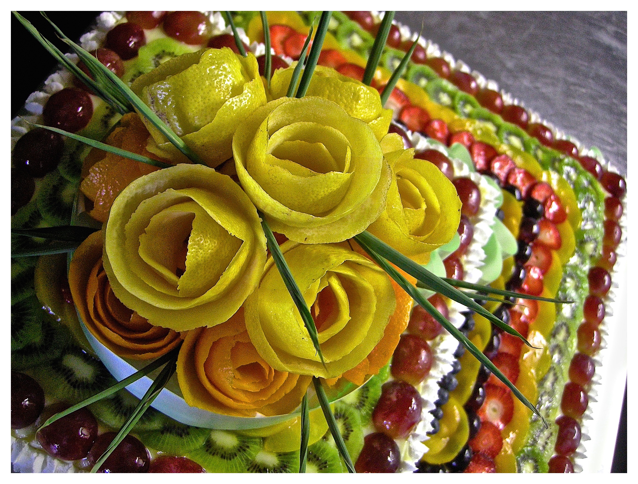 Wedding cake: " In love fruit "